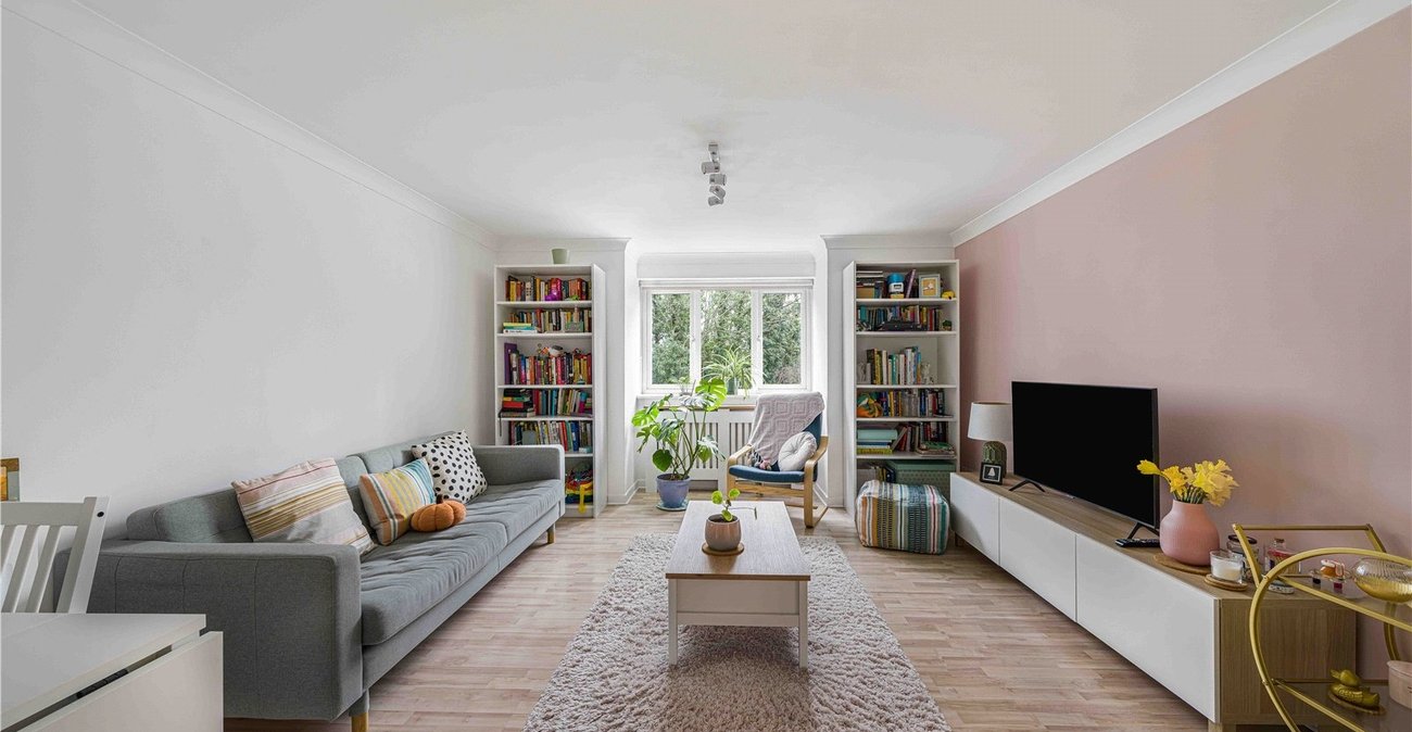 1 bedroom property for sale in Greenhithe | Robinson Jackson