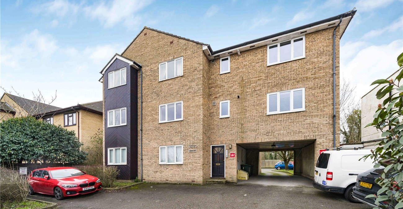 1 bedroom property for sale in Greenhithe | Robinson Jackson