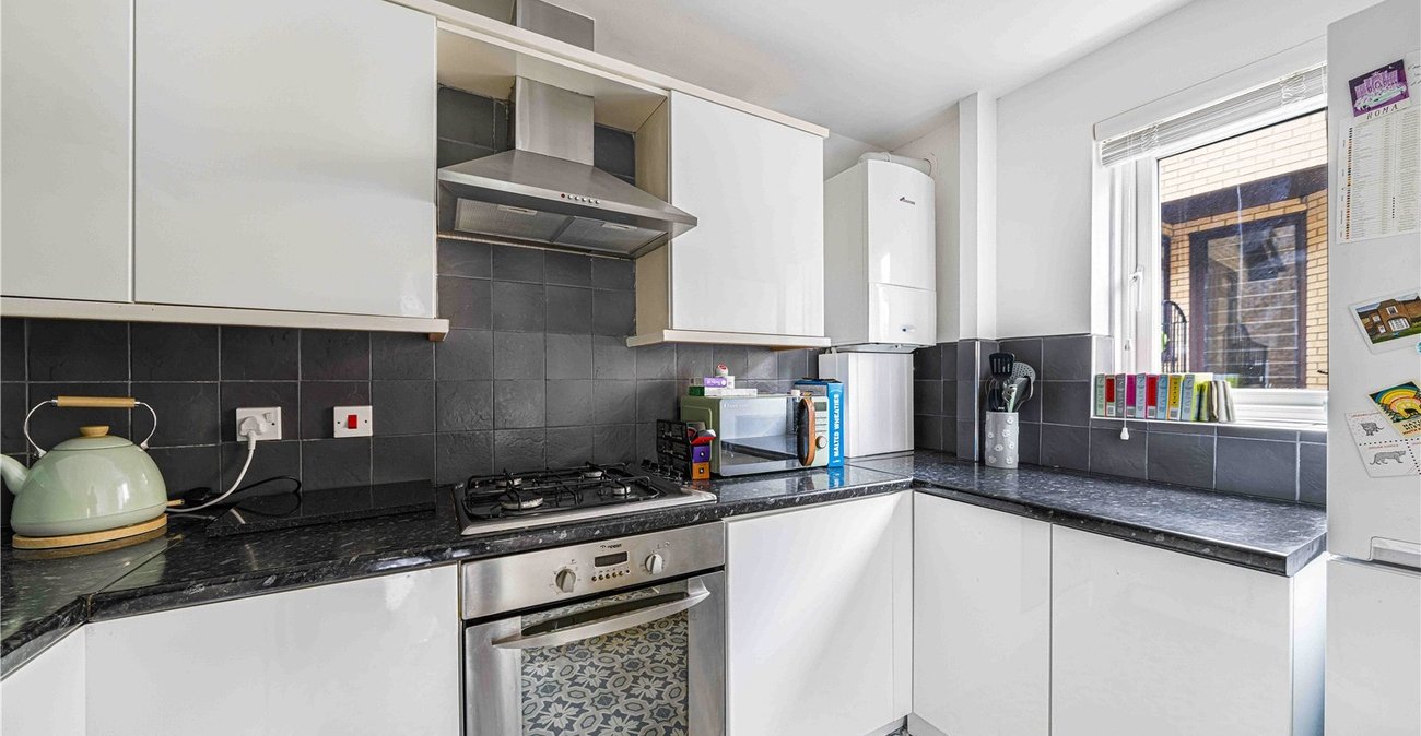 1 bedroom property for sale in Greenhithe | Robinson Jackson
