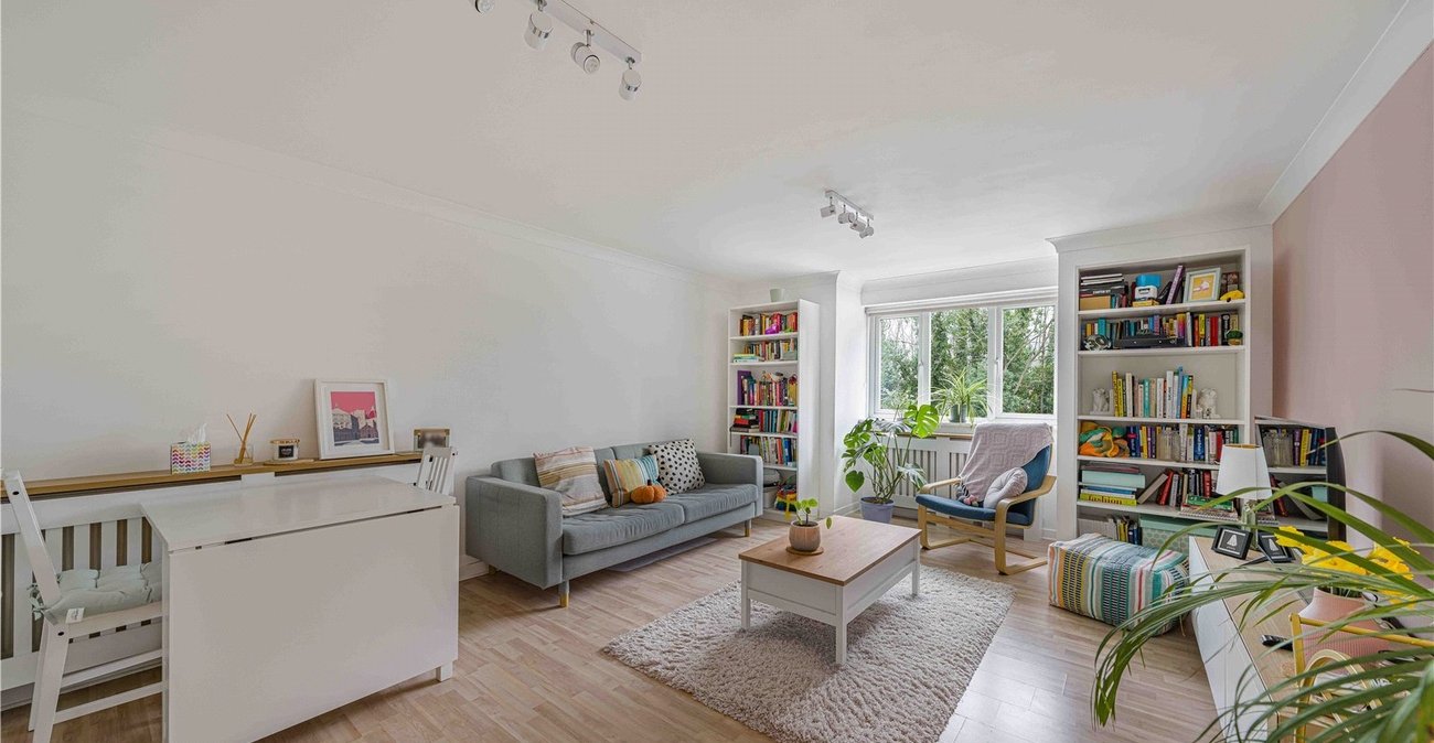 1 bedroom property for sale in Greenhithe | Robinson Jackson