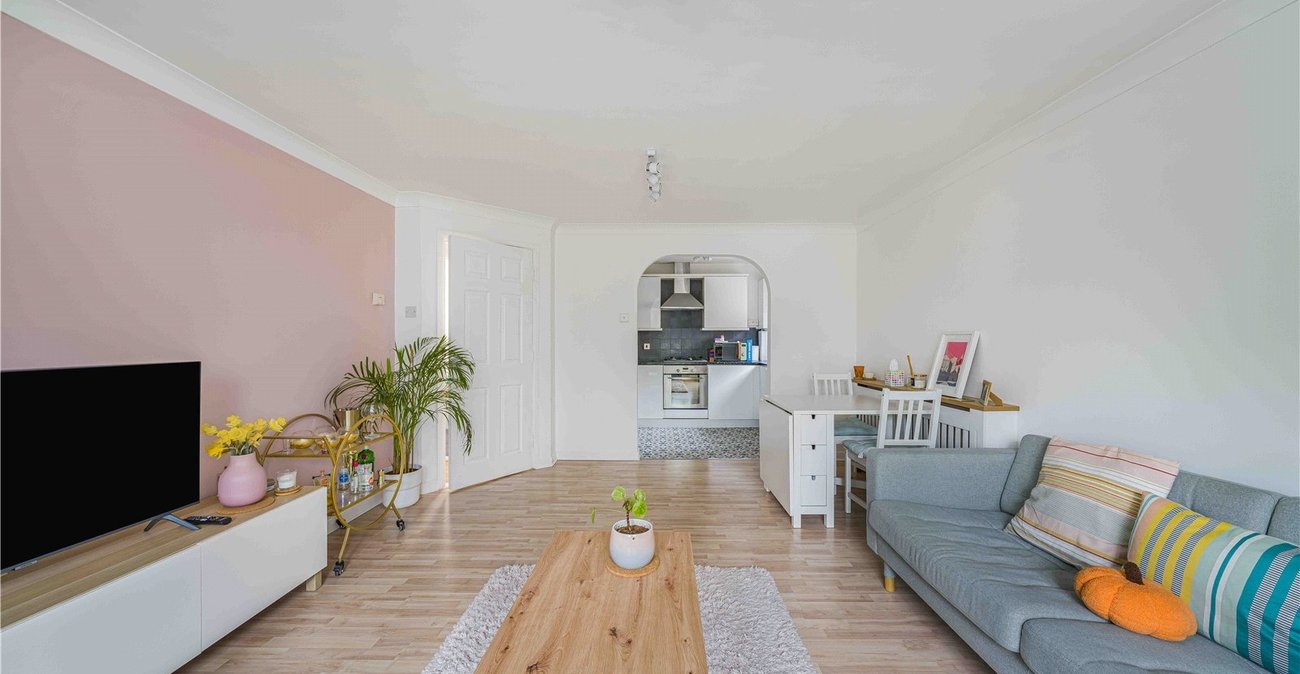 1 bedroom property for sale in Greenhithe | Robinson Jackson