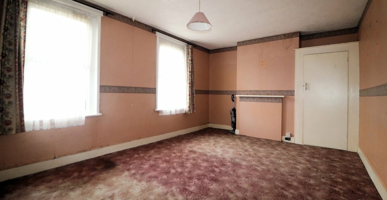 3 bedroom house for sale in Erith | Robinson Jackson