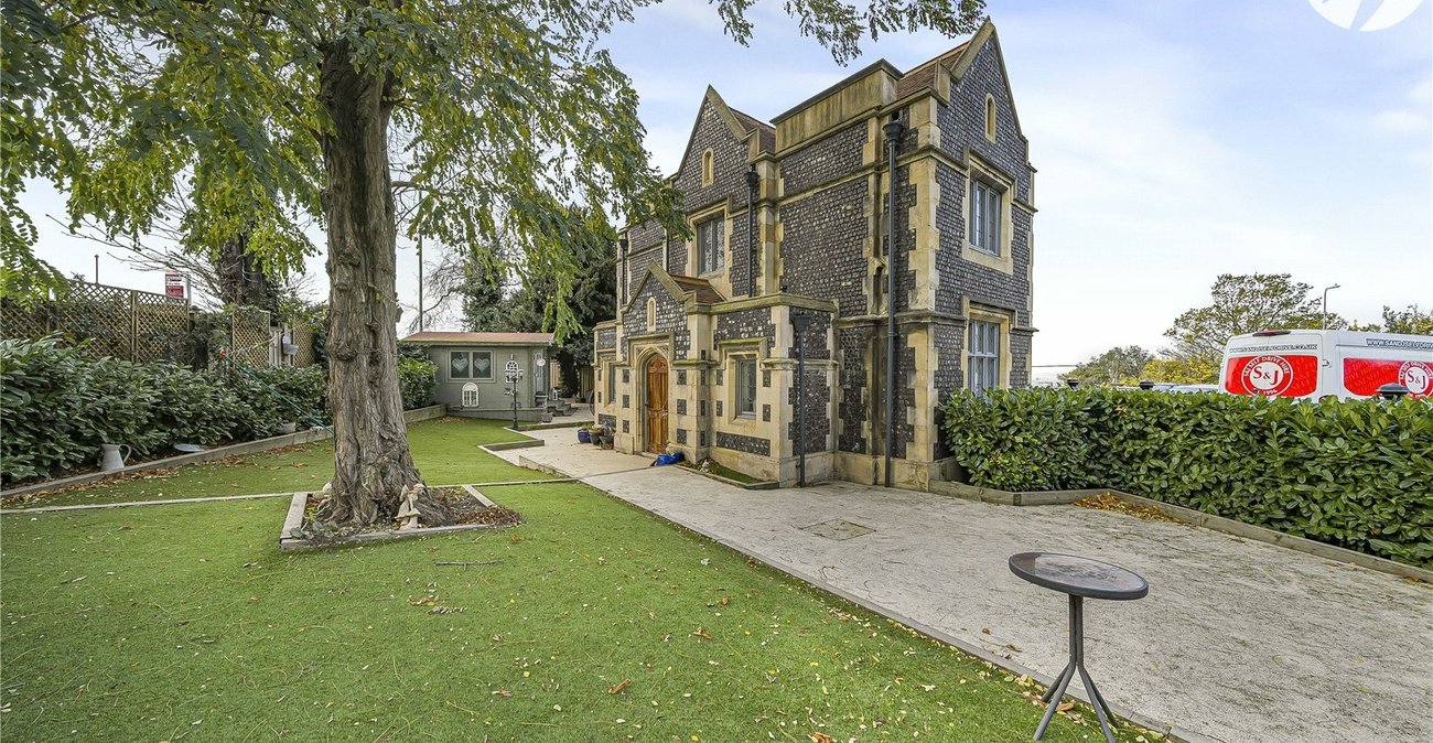 3 bedroom house for sale in Greenhithe | Robinson Jackson