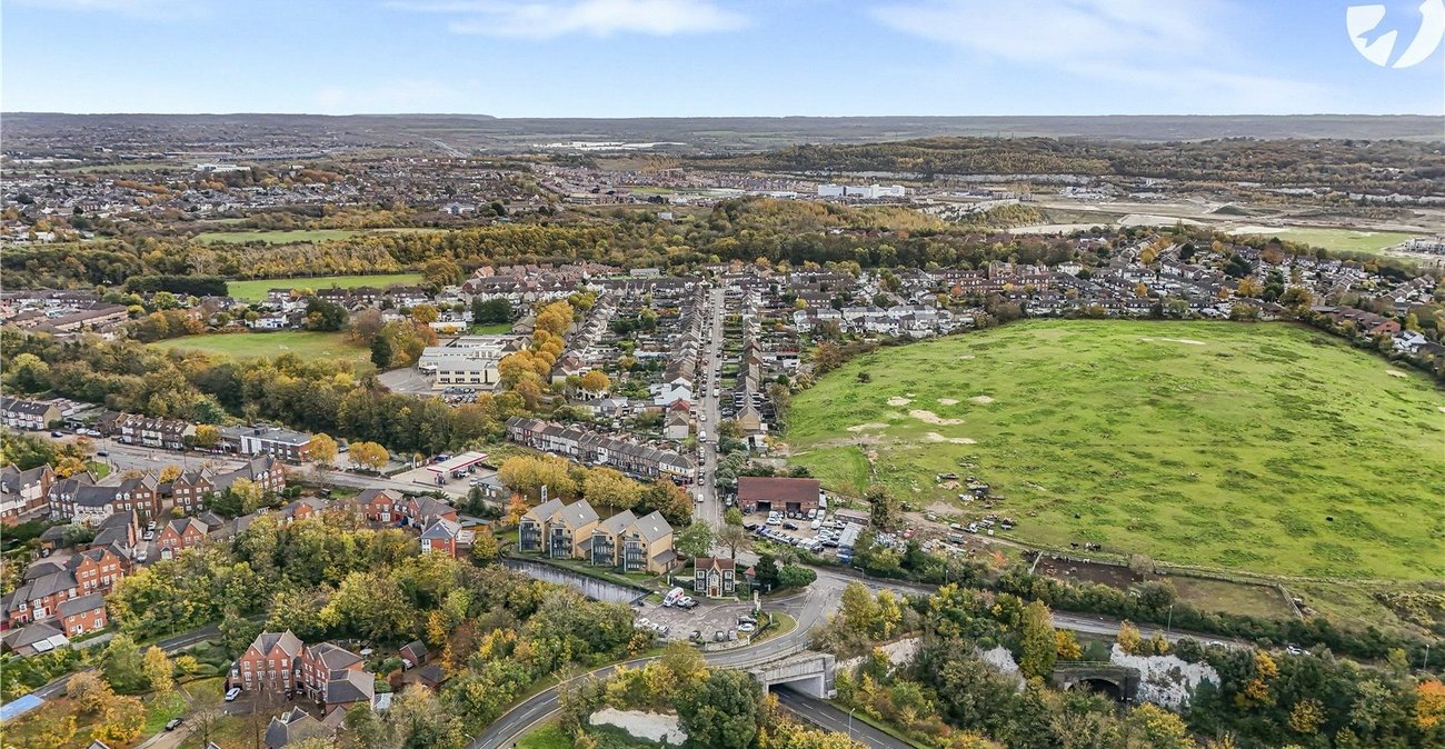 3 bedroom house for sale in Greenhithe | Robinson Jackson