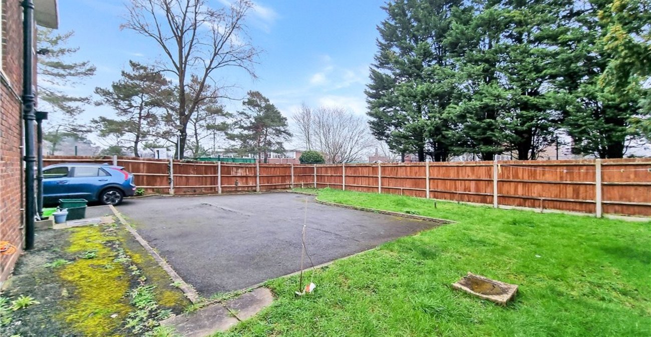 4 bedroom house for sale in Orpington | Robinson Jackson
