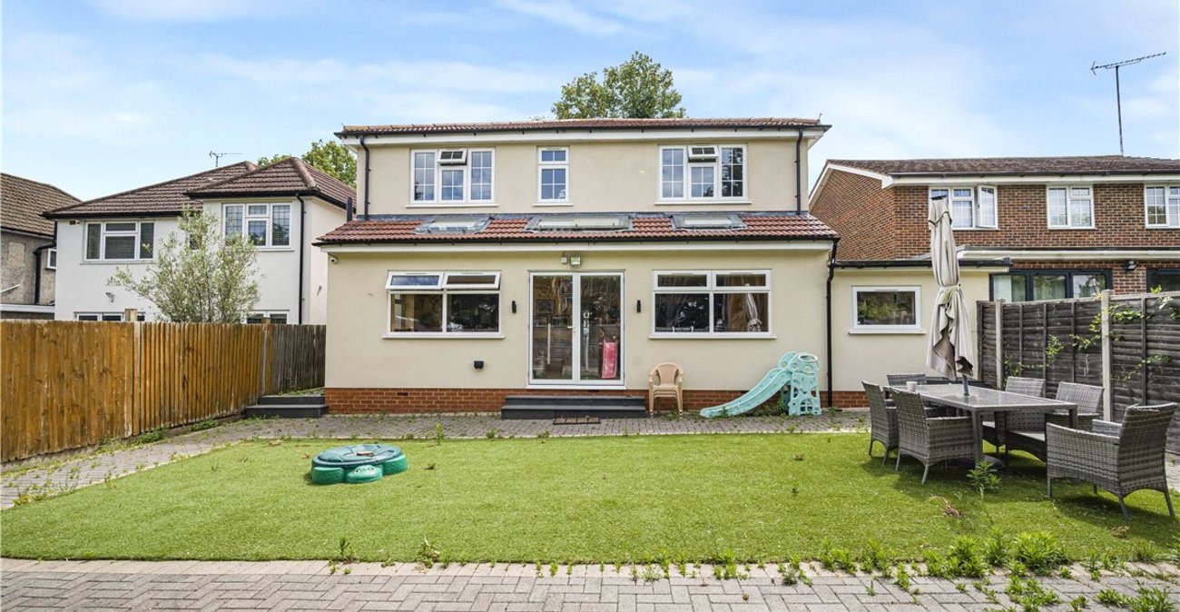 4 bedroom house for sale in Orpington | Robinson Jackson
