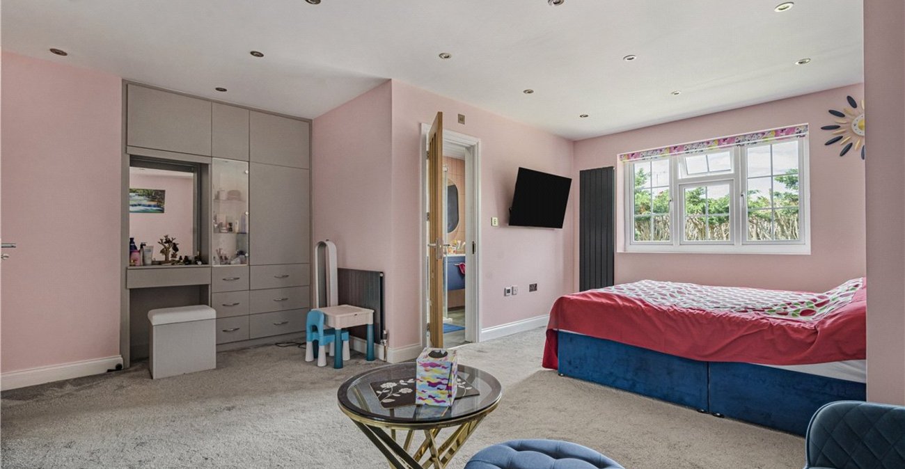 4 bedroom house for sale in Orpington | Robinson Jackson