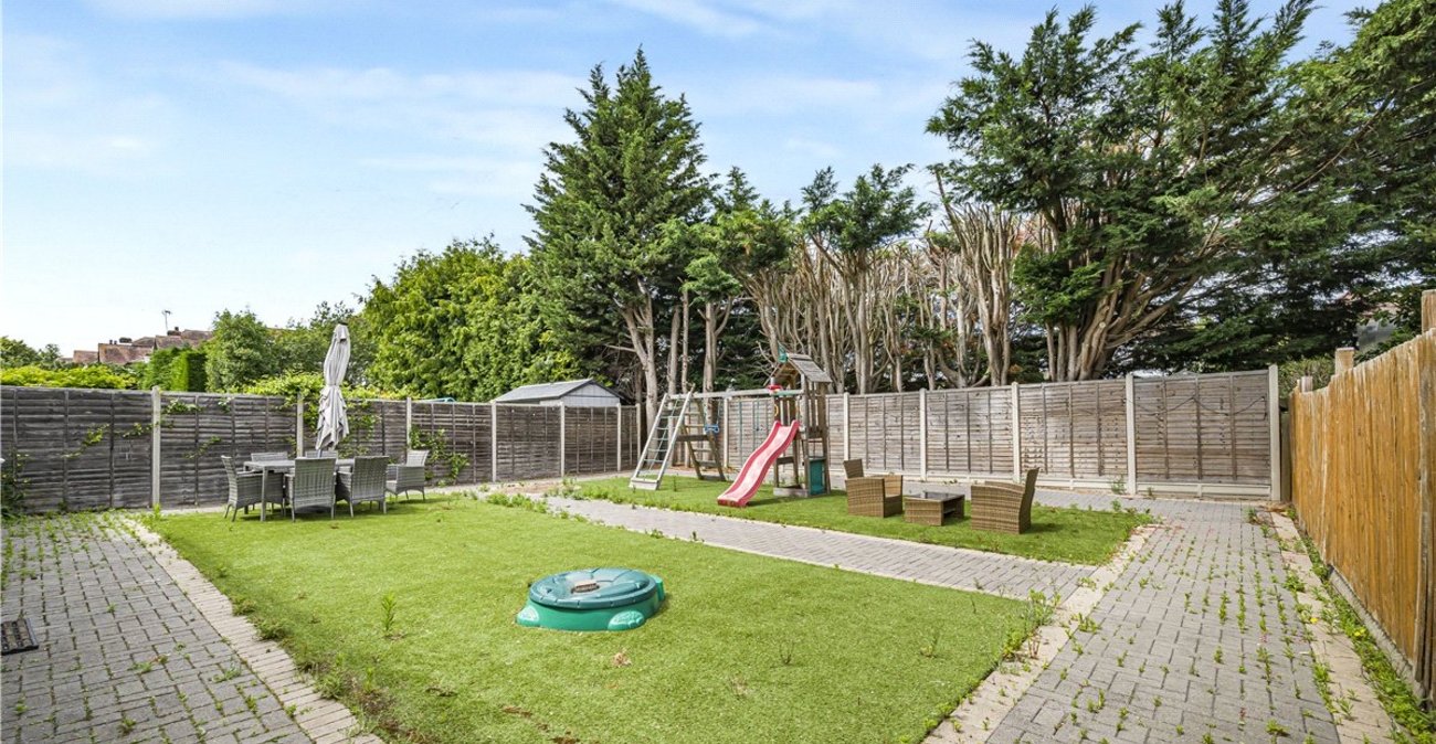 4 bedroom house for sale in Orpington | Robinson Jackson