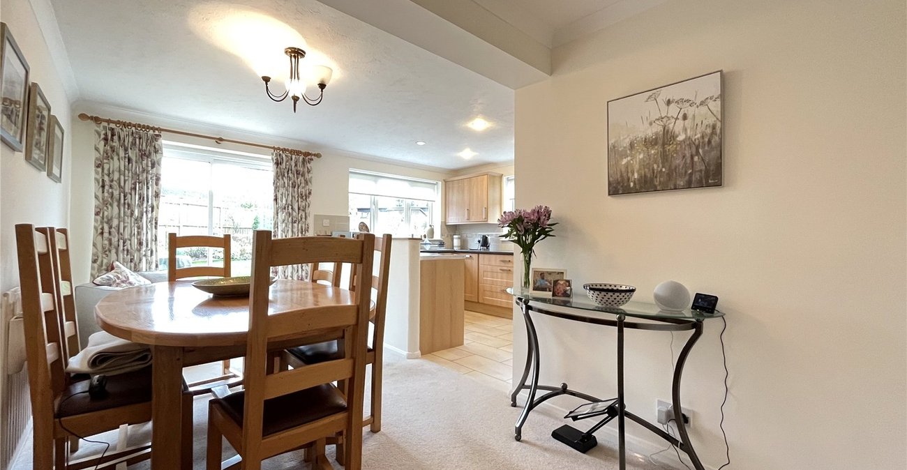 3 bedroom house for sale in Walderslade | Robinson Michael & Jackson