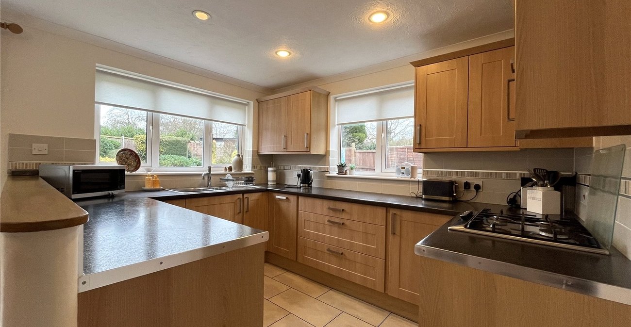 3 bedroom house for sale in Walderslade | Robinson Michael & Jackson