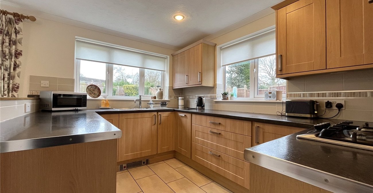 3 bedroom house for sale in Walderslade | Robinson Michael & Jackson