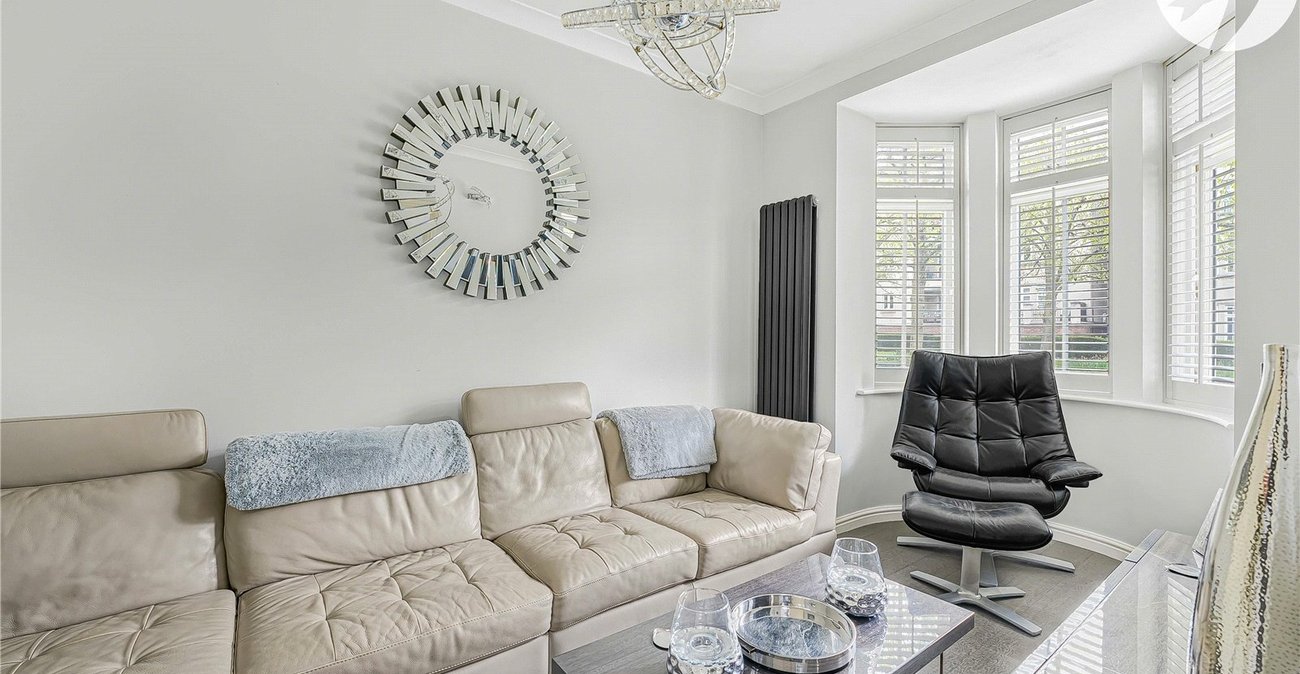 4 bedroom property for sale in Greenhithe | Robinson Jackson