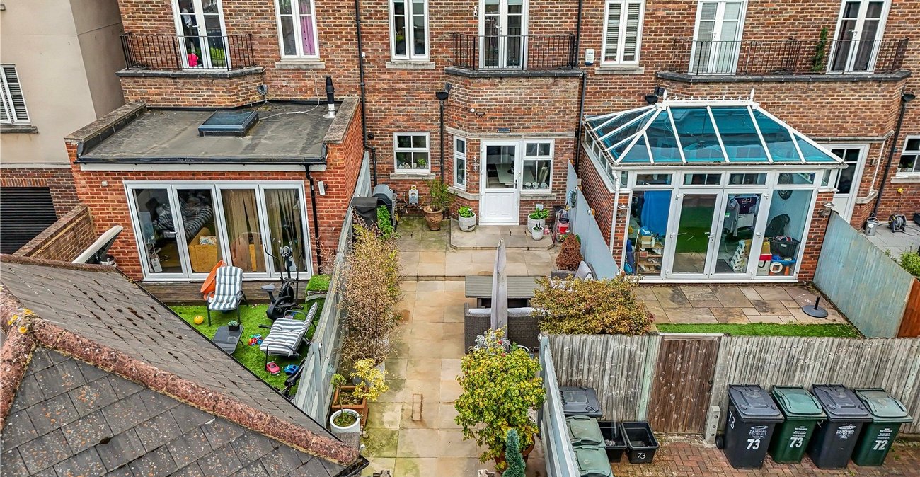 4 bedroom property for sale in Greenhithe | Robinson Jackson