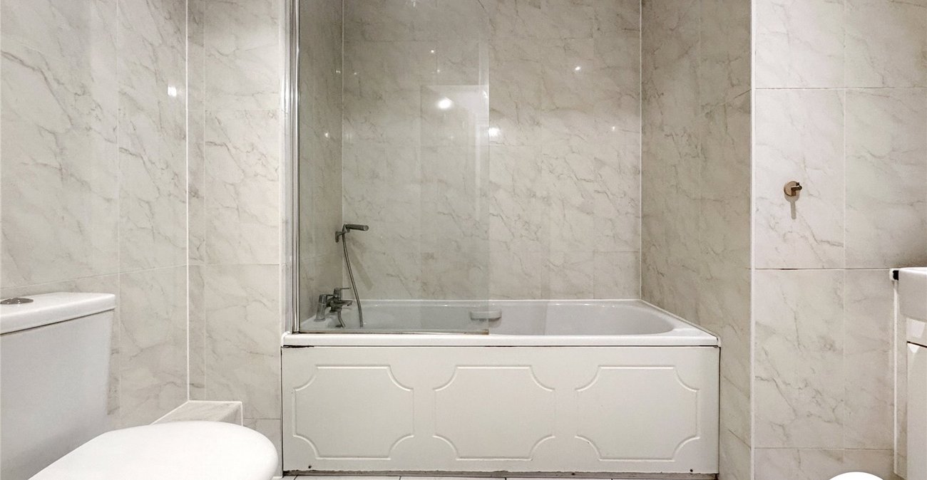 2 bedroom property for sale in Bearsted | Robinson Michael & Jackson