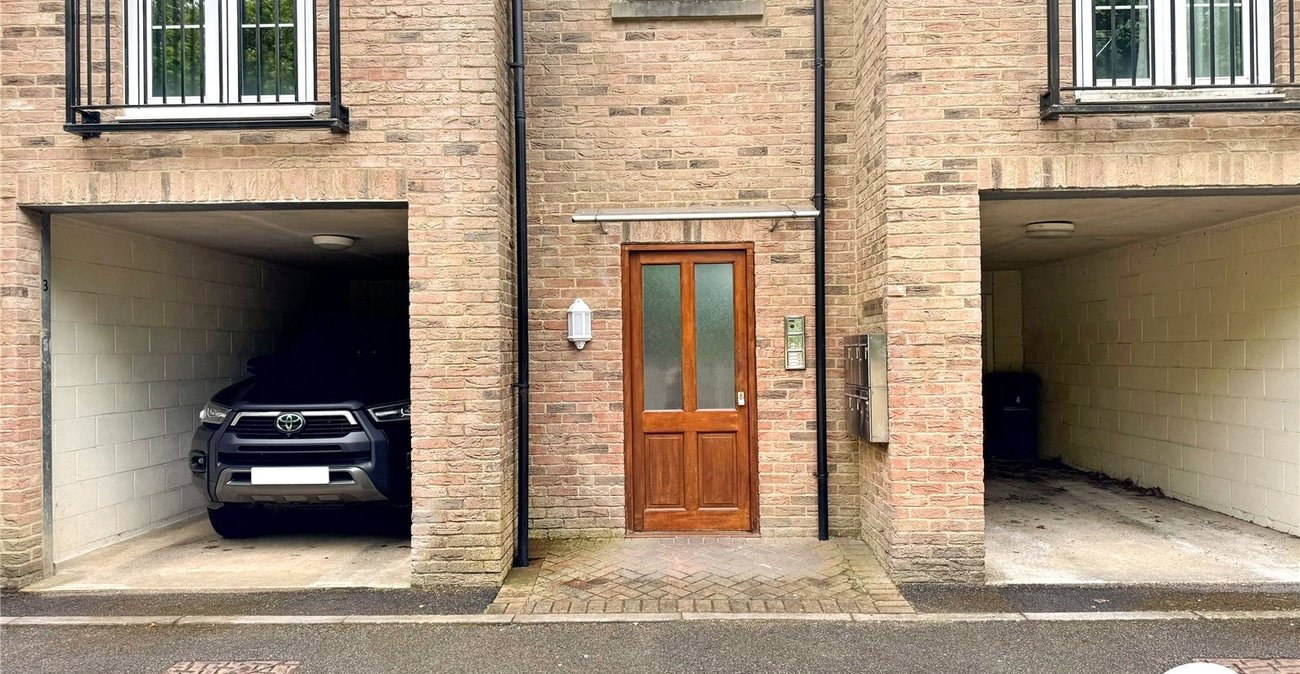 2 bedroom property for sale in Bearsted | Robinson Michael & Jackson