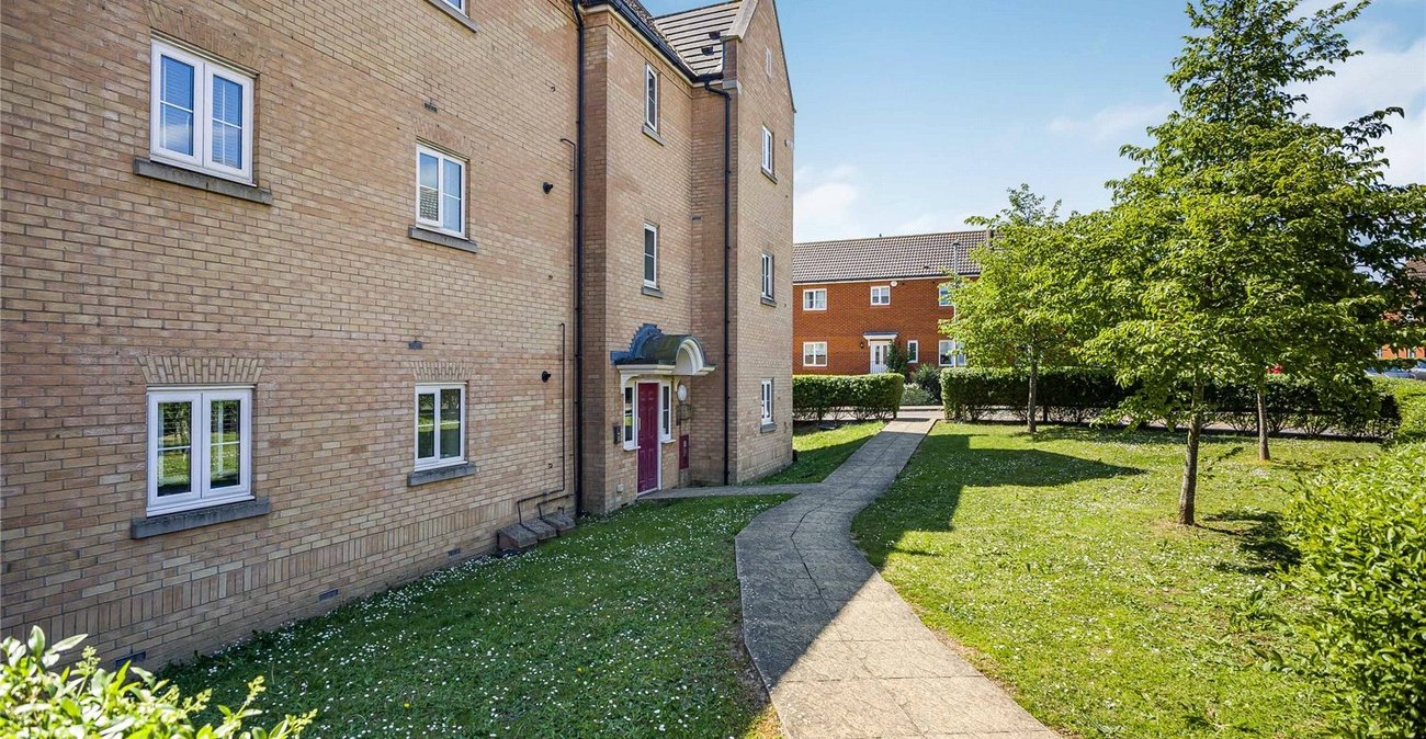 2 bedroom property for sale in Hoo | Robinson Michael & Jackson