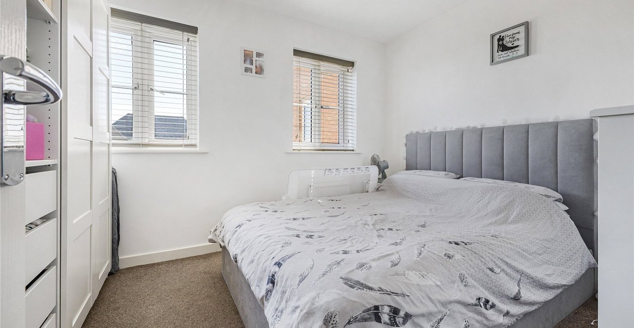 2 bedroom property for sale in Hoo | Robinson Michael & Jackson