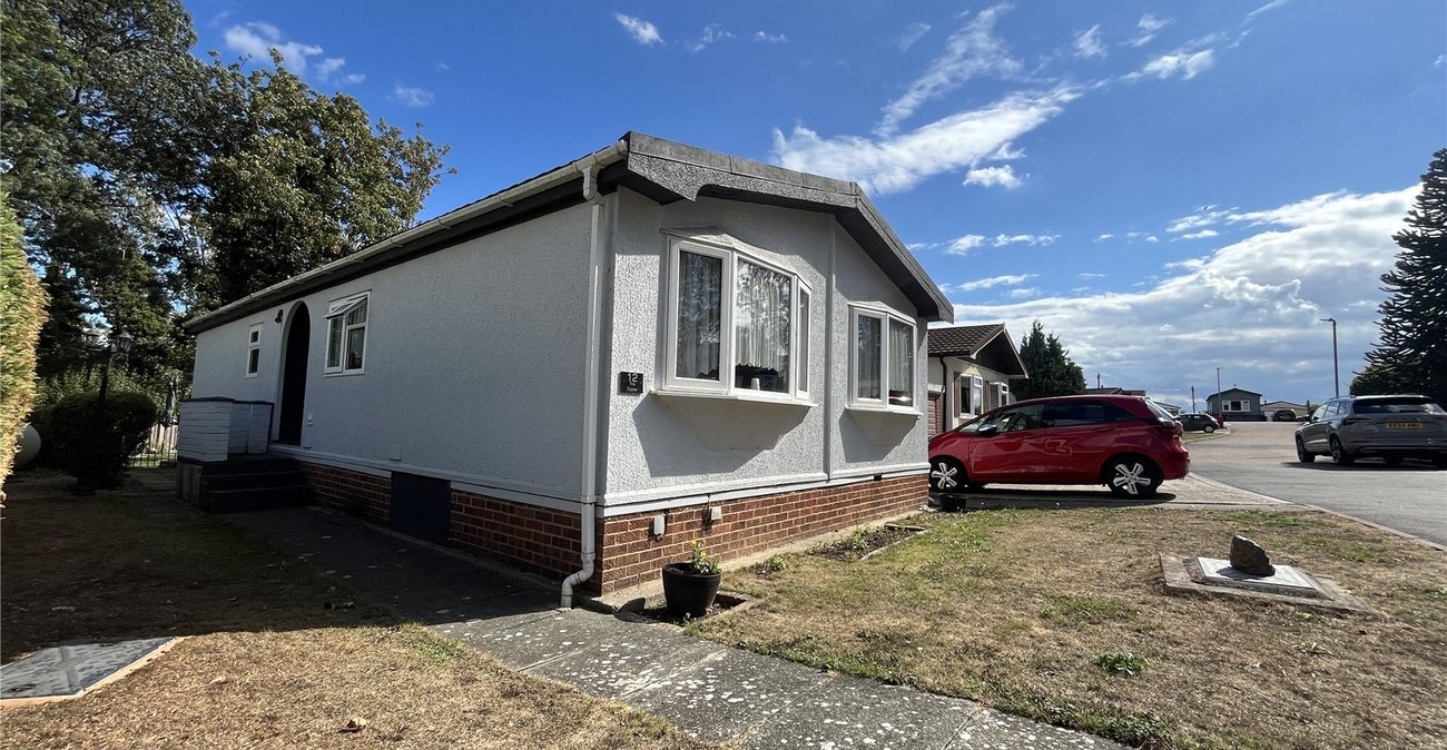 2 bedroom bungalow for sale in Vicarage Lane | Robinson Michael & Jackson
