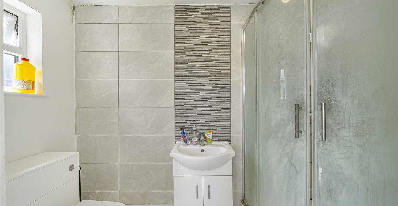 3 bedroom house for sale in Greenhithe | Robinson Jackson