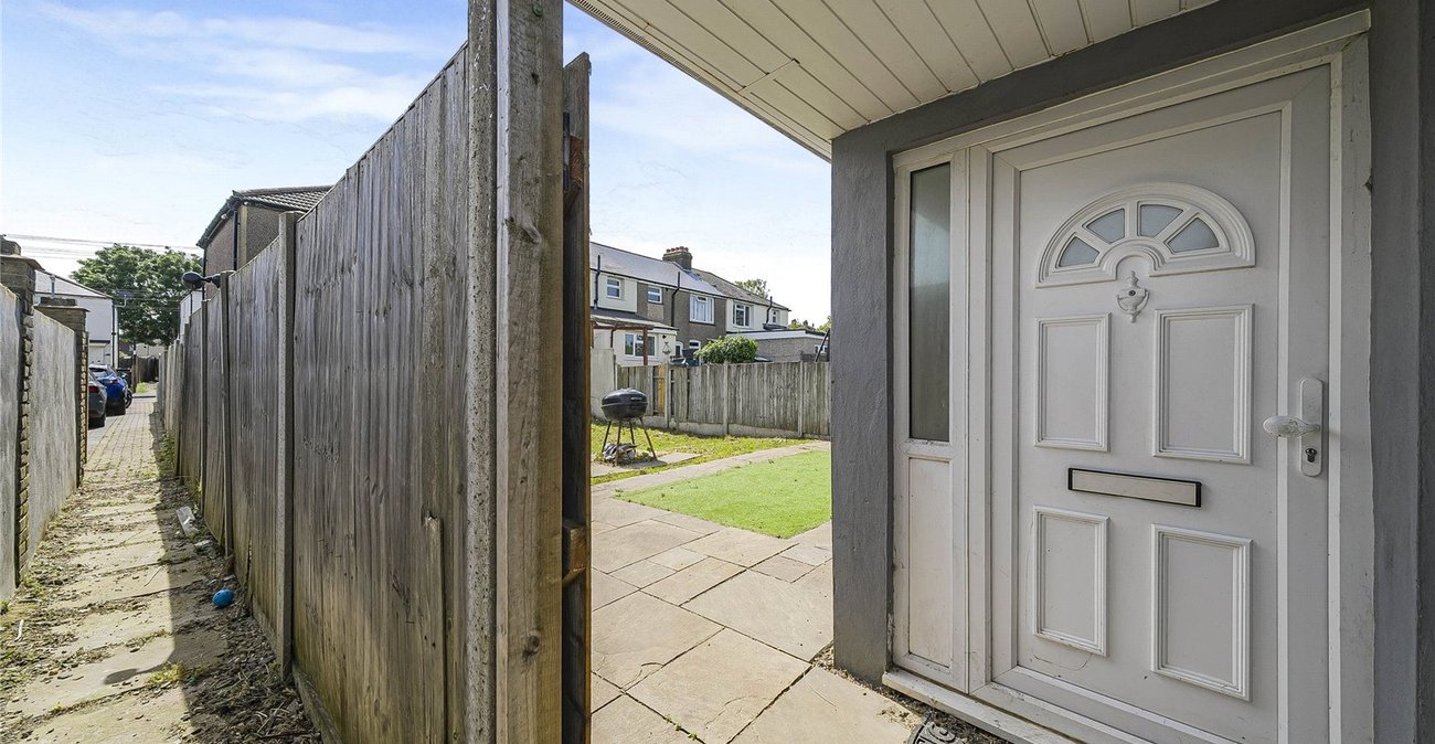3 bedroom house for sale in Greenhithe | Robinson Jackson