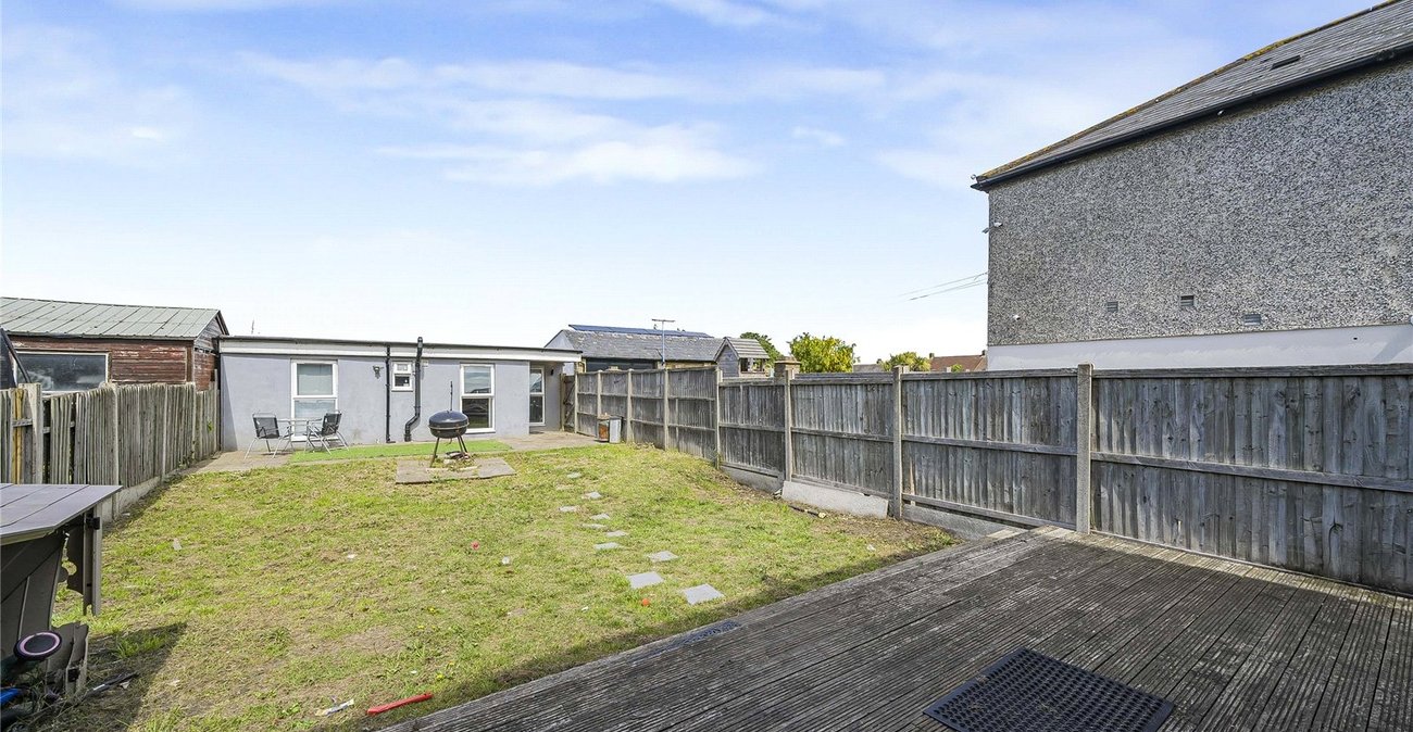 3 bedroom house for sale in Greenhithe | Robinson Jackson
