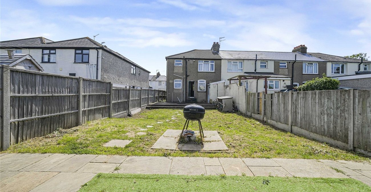3 bedroom house for sale in Greenhithe | Robinson Jackson