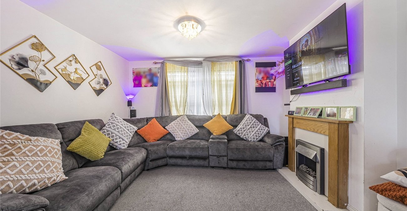 3 bedroom house for sale in Greenhithe | Robinson Jackson
