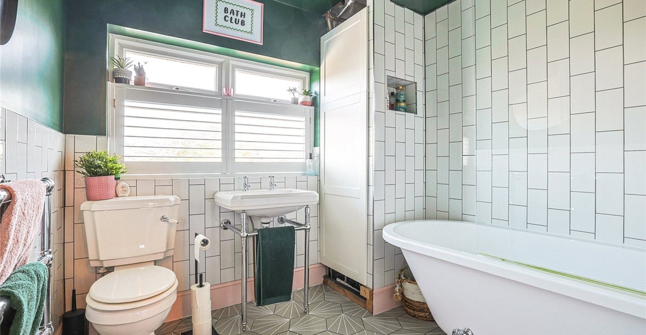 4 bedroom house for sale in Gravesend | Robinson Michael & Jackson