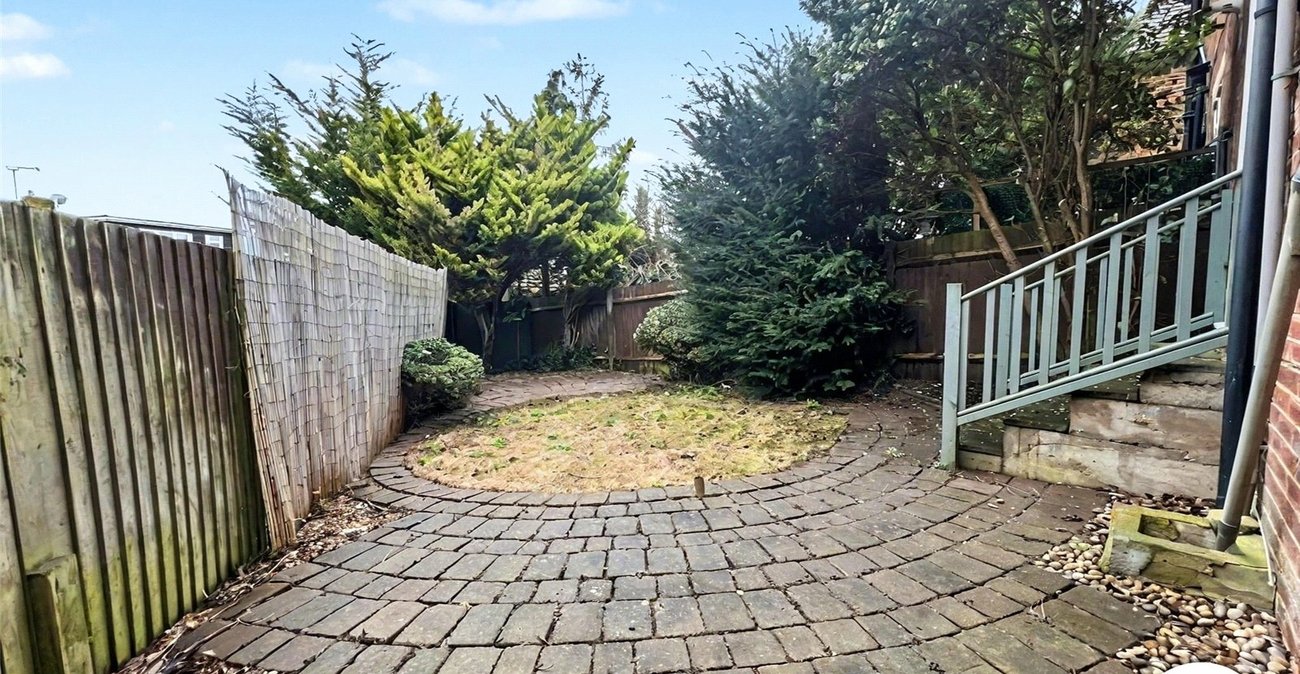 2 bedroom house for sale in Rochester | Robinson Michael & Jackson