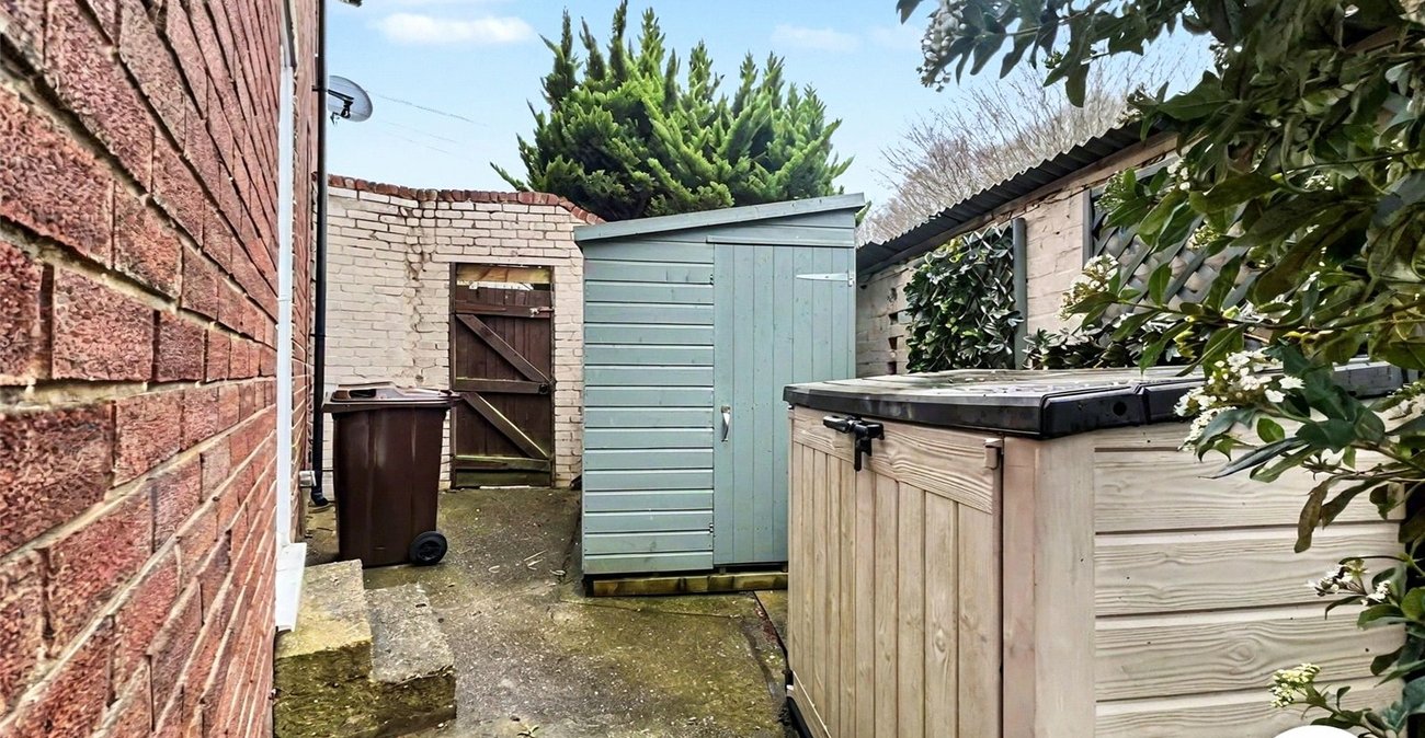 2 bedroom house for sale in Rochester | Robinson Michael & Jackson