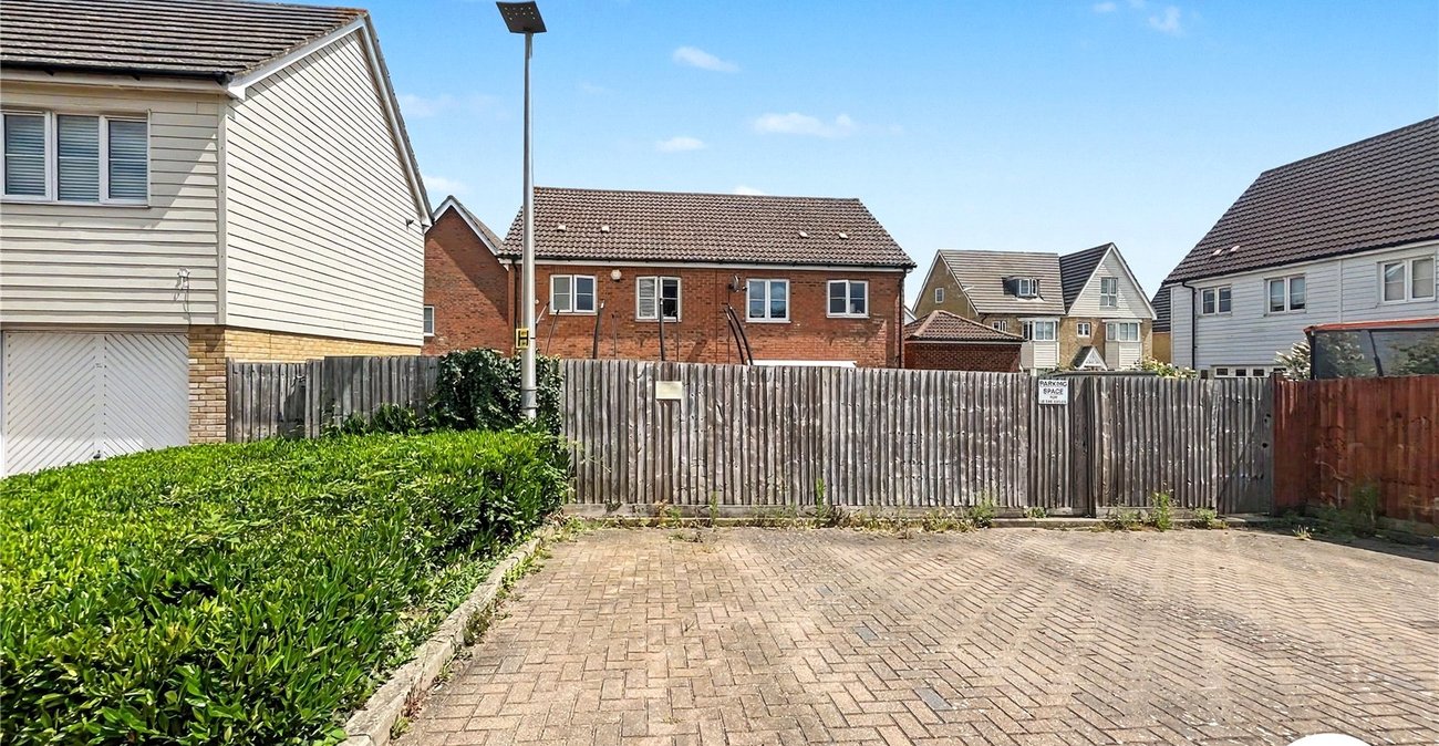 2 bedroom house for sale in Hoo | Robinson Michael & Jackson