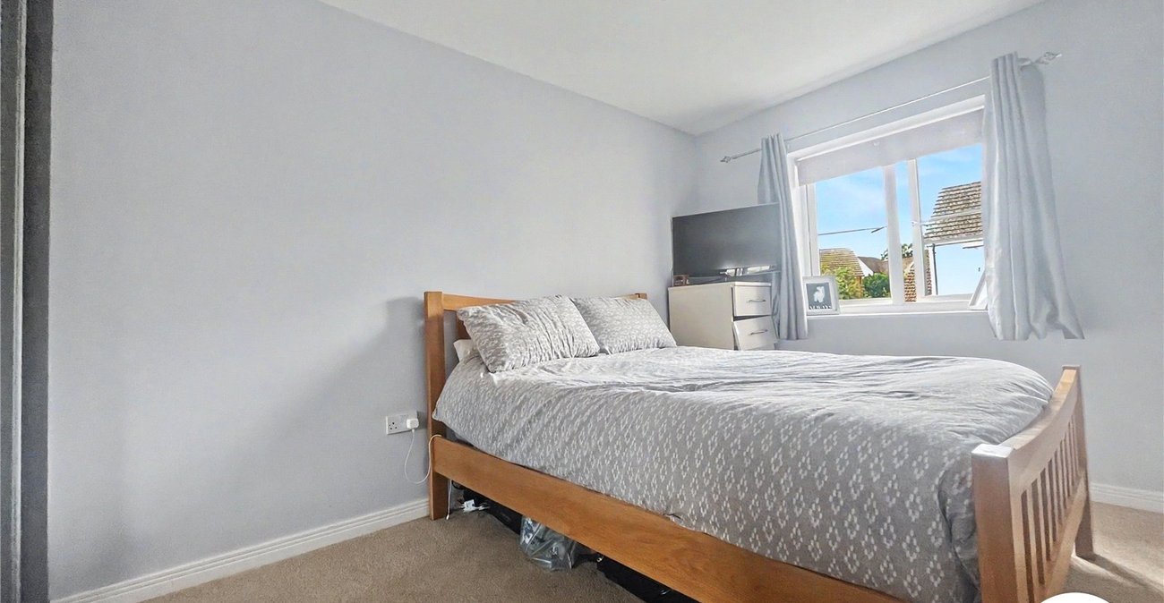 2 bedroom house for sale in Hoo | Robinson Michael & Jackson