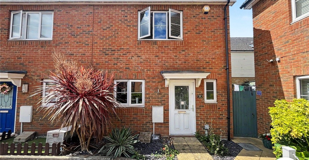 2 bedroom house for sale in Hoo | Robinson Michael & Jackson