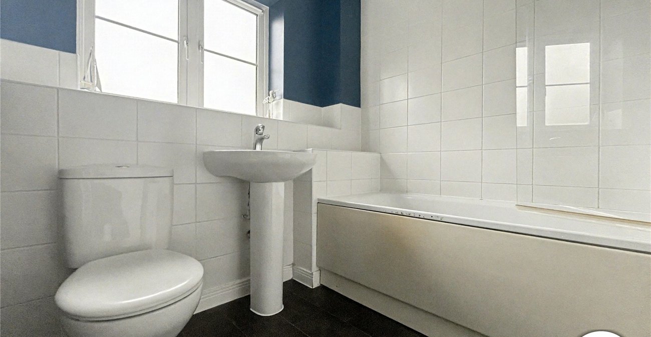 2 bedroom house for sale in Hoo | Robinson Michael & Jackson