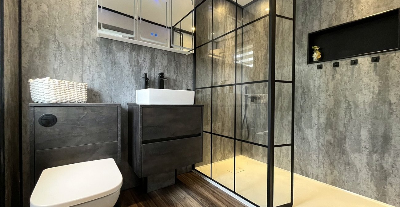 3 bedroom house for sale in Walderslade | Robinson Michael & Jackson