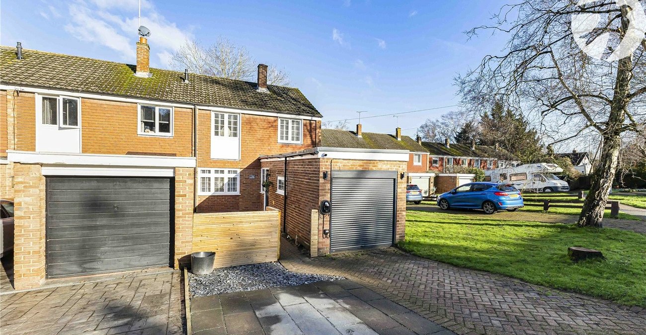 3 bedroom house for sale in Cuxton | Robinson Michael & Jackson