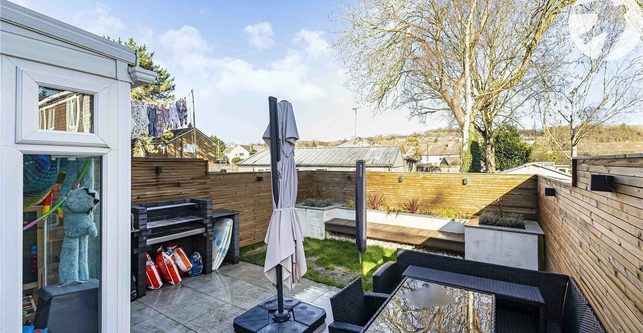 3 bedroom house for sale in Cuxton | Robinson Michael & Jackson