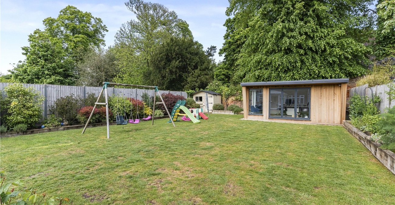 4 bedroom house for sale in Sidcup | Robinson Jackson