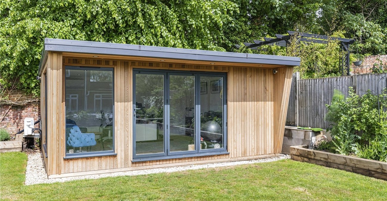 4 bedroom house for sale in Sidcup | Robinson Jackson