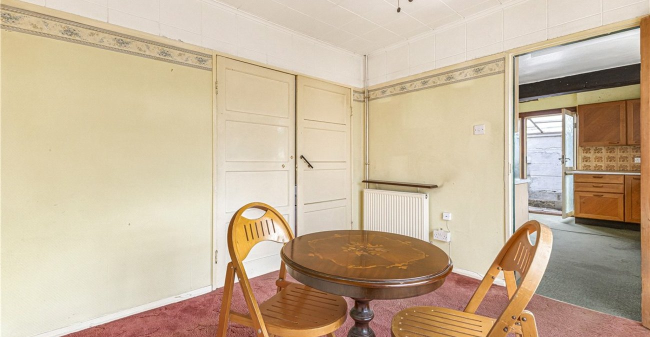 3 bedroom house for sale in Chelsfield | Robinson Jackson