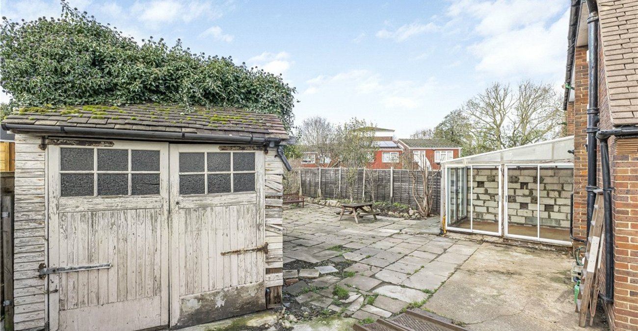 3 bedroom house for sale in Cheslfield | Robinson Jackson