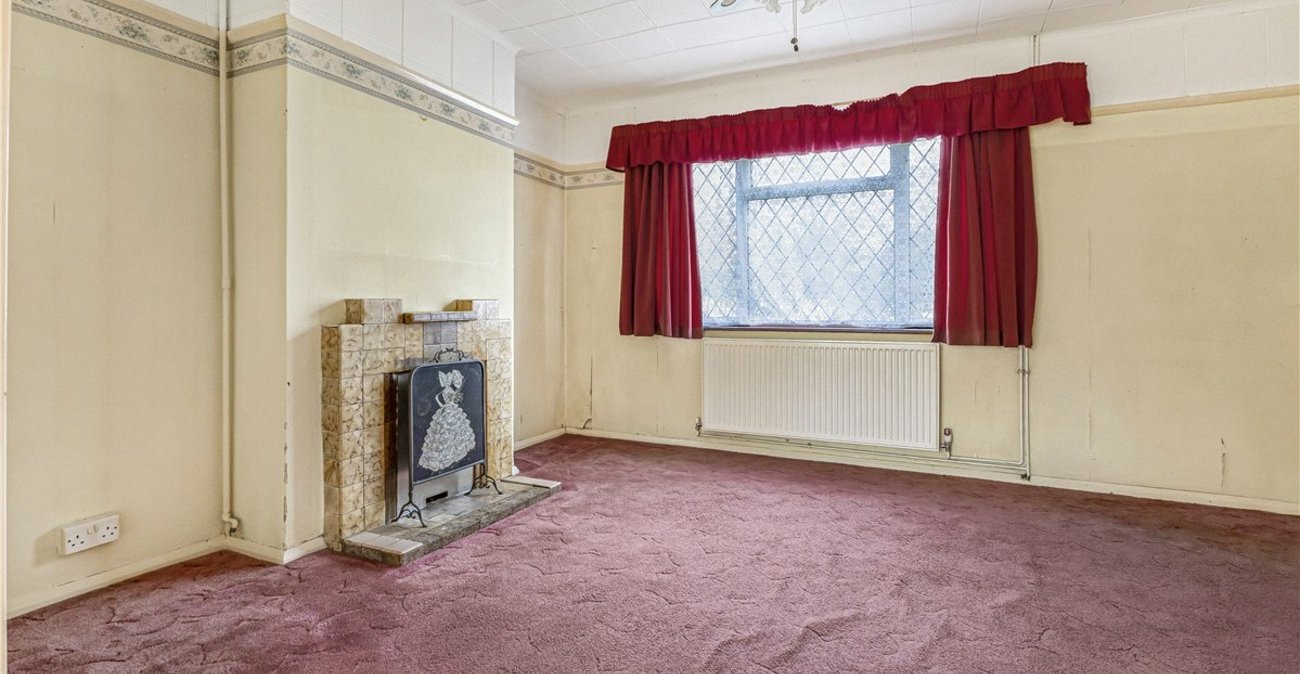 3 bedroom house for sale in Cheslfield | Robinson Jackson