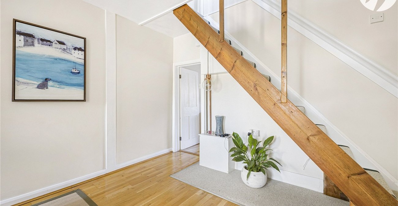 3 bedroom house for sale in Eynsford Road | Robinson Jackson