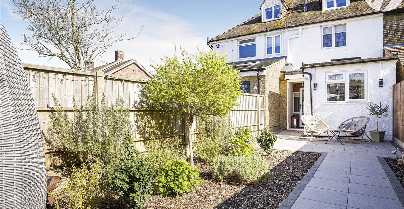 3 bedroom house for sale in Eynsford Road | Robinson Jackson