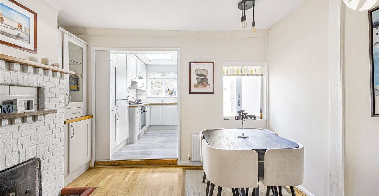 3 bedroom house for sale in Eynsford Road | Robinson Jackson