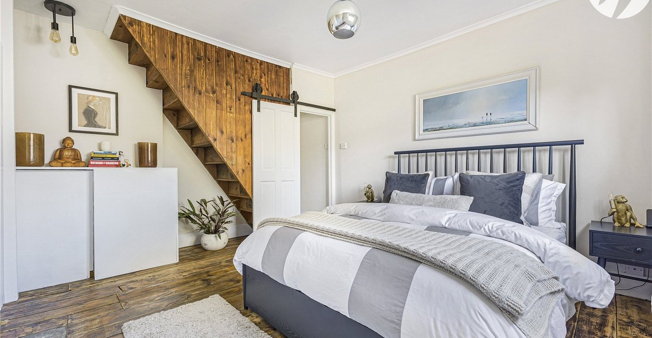 3 bedroom house for sale in Eynsford Road | Robinson Jackson