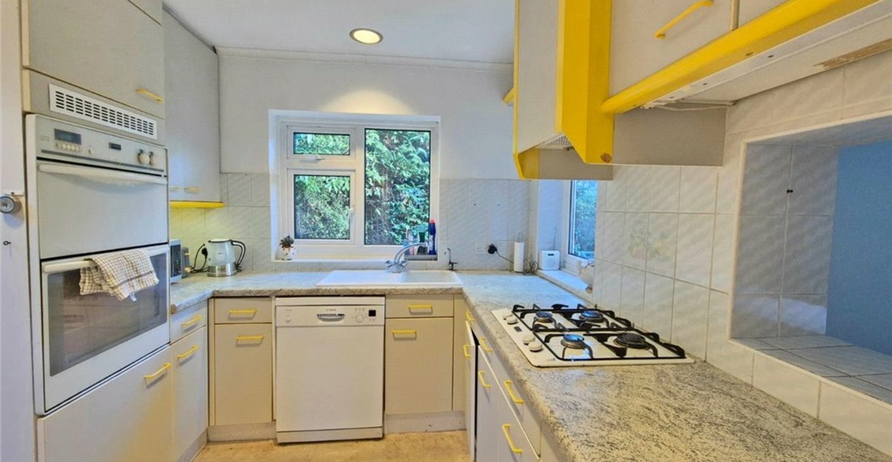 4 bedroom house for sale in Orpington | Robinson Jackson