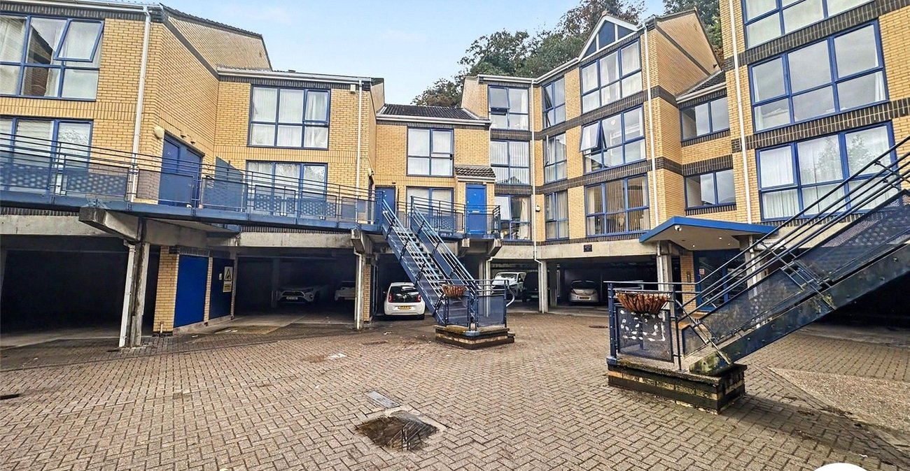 2 bedroom property for sale in Valetta Way | Robinson Michael & Jackson