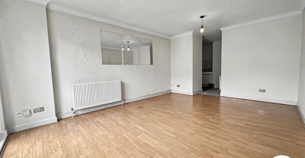 2 bedroom property for sale in Valetta Way | Robinson Michael & Jackson