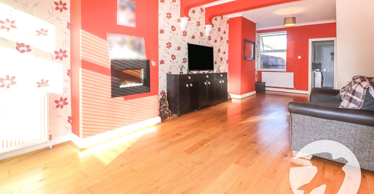 2 bedroom house for sale in Erith | Robinson Jackson